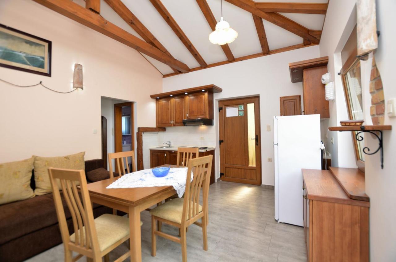 הוילה אופטיה House Pobri מראה חיצוני תמונה